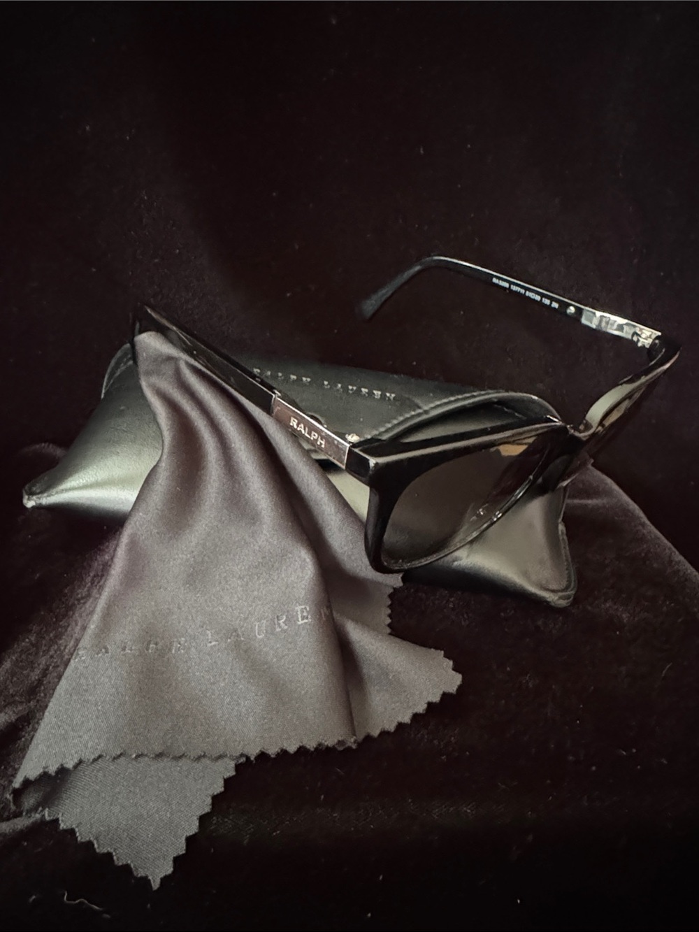 RALPH Sunglasses w/Case & Cloth